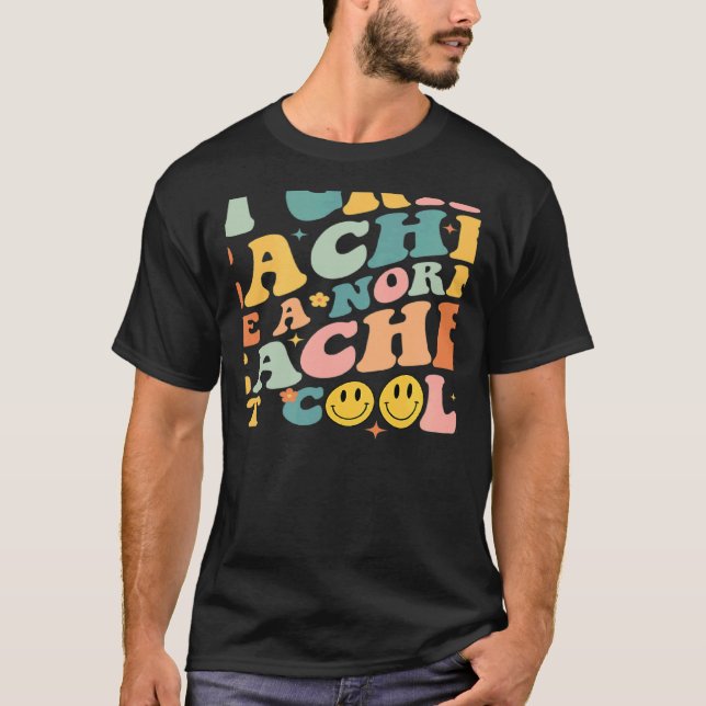 Camiseta Retro Back To School 1st Grade Teacher Team Defini (Anverso)