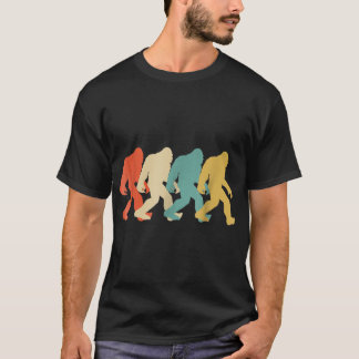 Camiseta Retro Bigfoot Walking Silhouette Design