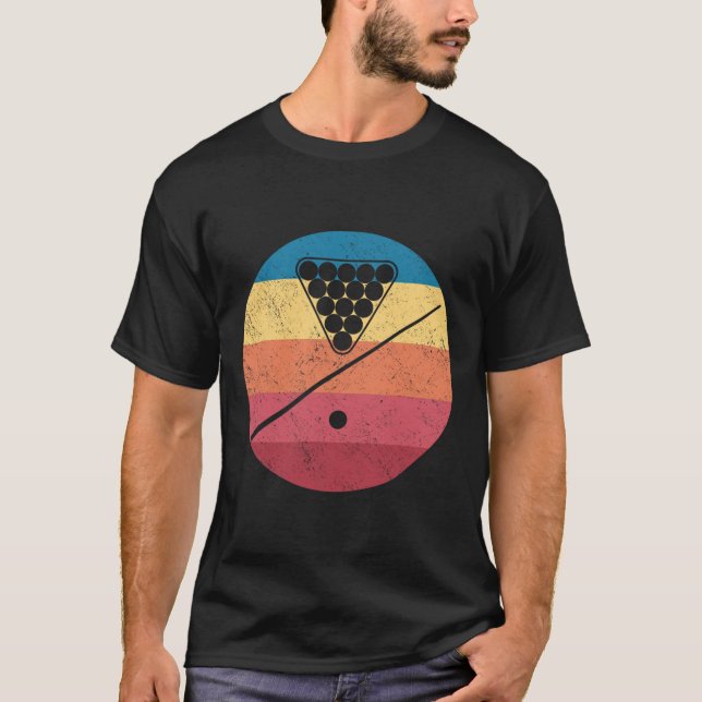 Camiseta Retro Billiards Cue Stick Pool Table Snooker Pyram (Anverso)