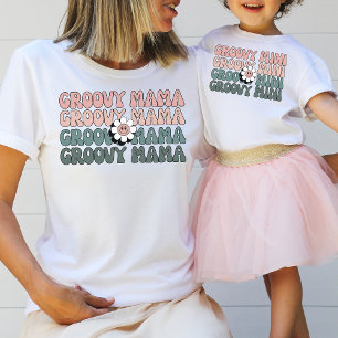 Camiseta Retro Boho Groovy Mama Daisy Flower Repetir texto