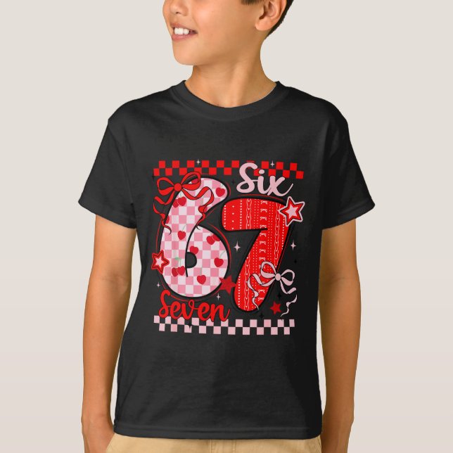 Camiseta Retro Checkered Valentine Six Seven Meme 67 Viral  (Anverso)