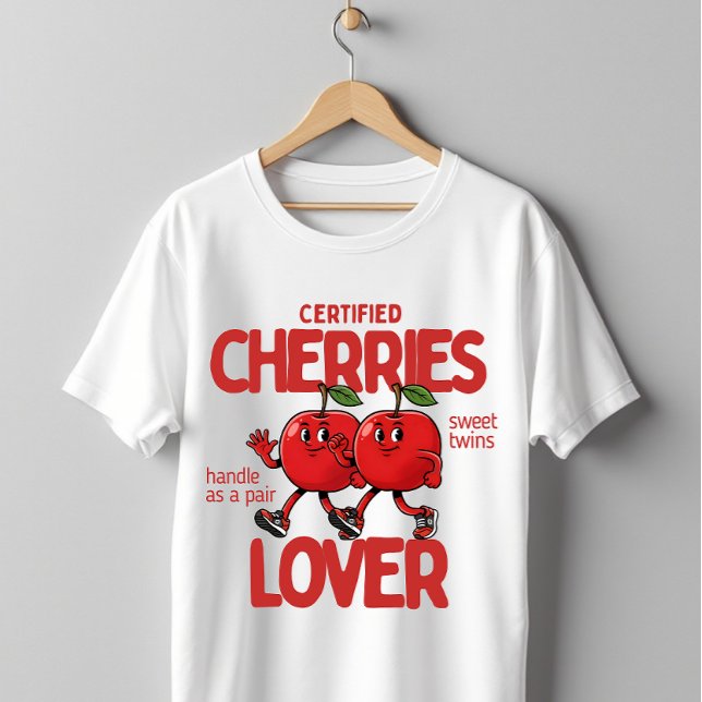 Camiseta Retro Cherry Cartoon Character Kawaii Fruit Art (Subido por el creador)