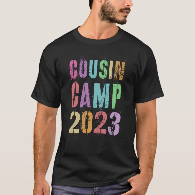 Camiseta Retro COUSIN CAMP 2023 Grandma Grandpa Camping Aut (Anverso)
