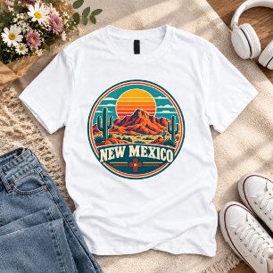 Camiseta Retro de Cactus y Montañas de Nuevo Méxic