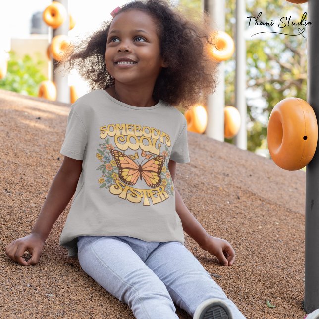 Camiseta Retro de cosecha de flores silvestres de mariposa  (Subido por el creador)