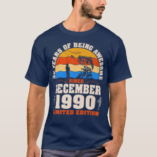 Camiseta Retro December 1990 32 Year Old Fishing Lover 32nd
