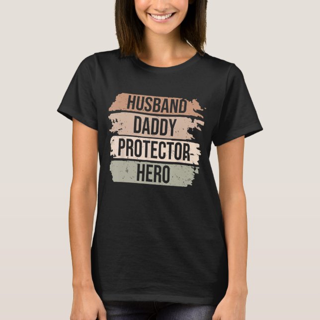 Camiseta Retro Esposo Papi Protector Héroe Día del Padre (Anverso)