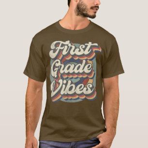 Camiseta Retro First Grade Vibes Back To School Teacher Stu