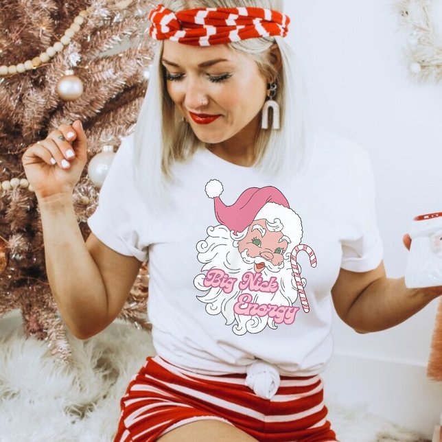 Camiseta Retro Groovy Big Nick Santa Energy Pink Santa Xmas (Subido por el creador)