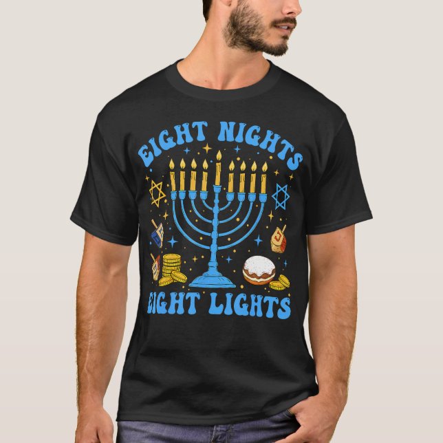 Camiseta Retro Groovy Eight Nights And Eight Lights Happy H (Anverso)