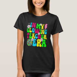 Camiseta Retro Groovy En Mi Radiante Era de Maestra Feliz E