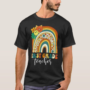 Camiseta Retro Groovy profesora de primer grado Rainbow Bac