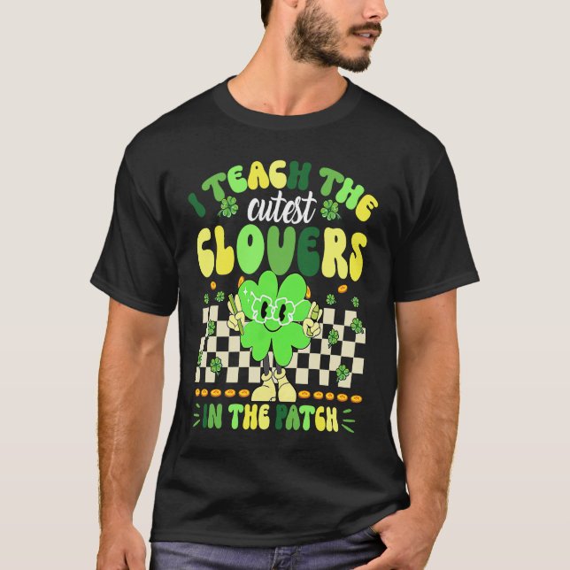 Camiseta Retro Groovy Teacher  St Patricks Day Shamrock (Anverso)