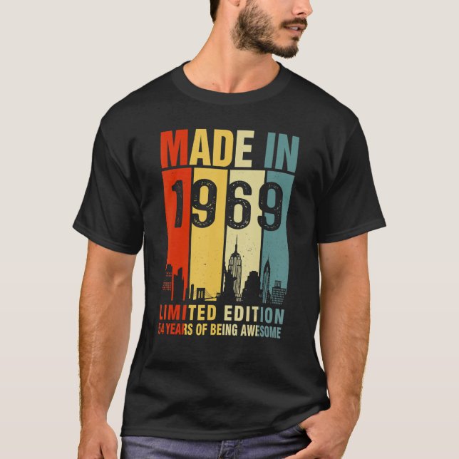 Camiseta Retro Hecho En 1969 54 Años De Ser Aterrador (Anverso)