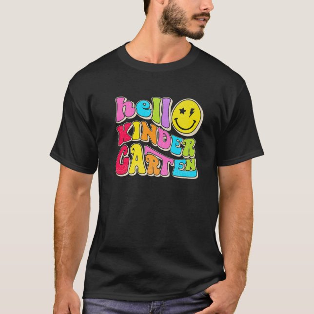 Camiseta Retro Hello Kindergarten Happy Face Kinder de vuel (Anverso)