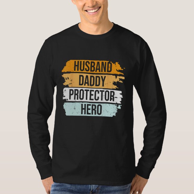 Camiseta Retro Husband Daddy Protector Hero Father s Day Fo (Anverso)