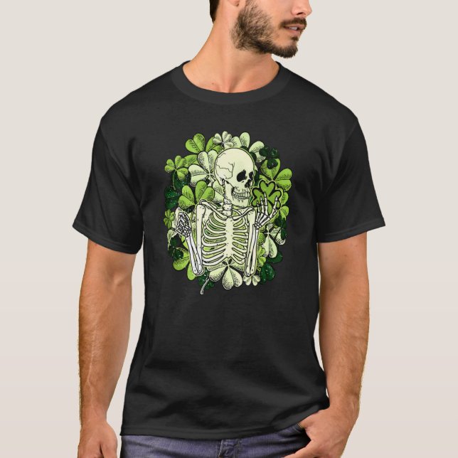 Camiseta Retro Lucky Skeleton Shamrocks C Patrick's Day Out (Anverso)
