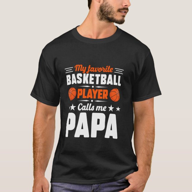 Camiseta Retro Mi jugador favorito de baloncesto me llama p (Anverso)
