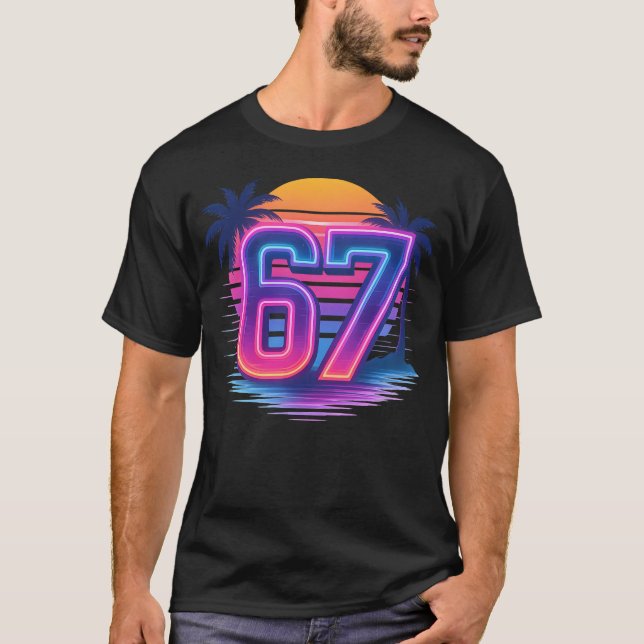 Camiseta Retro Neon 67 Estética (Anverso)