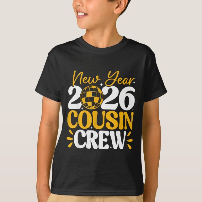 Camiseta Retro New Year 2026 Cousin Crew New Years Eve Nye  (Anverso)