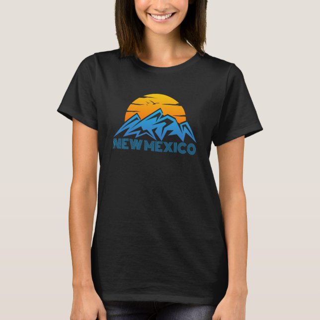 Camiseta Retro NM Nuevo México Monta Aventura al Aire Libre (Anverso)