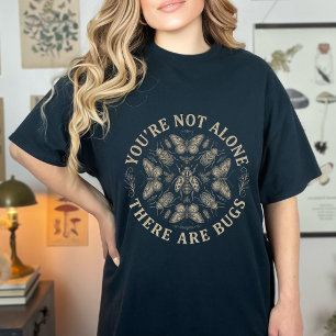 Camiseta Retro No estás solo Hay bichos Insectos Humo