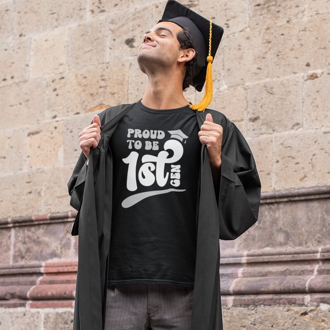 Camiseta Retro Orgulloso de ser graduado de primer nivel (Subido por el creador)