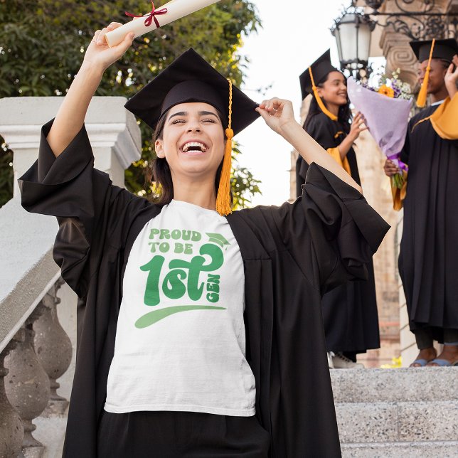Camiseta Retro Orgulloso de ser graduado de primer nivel (Subido por el creador)