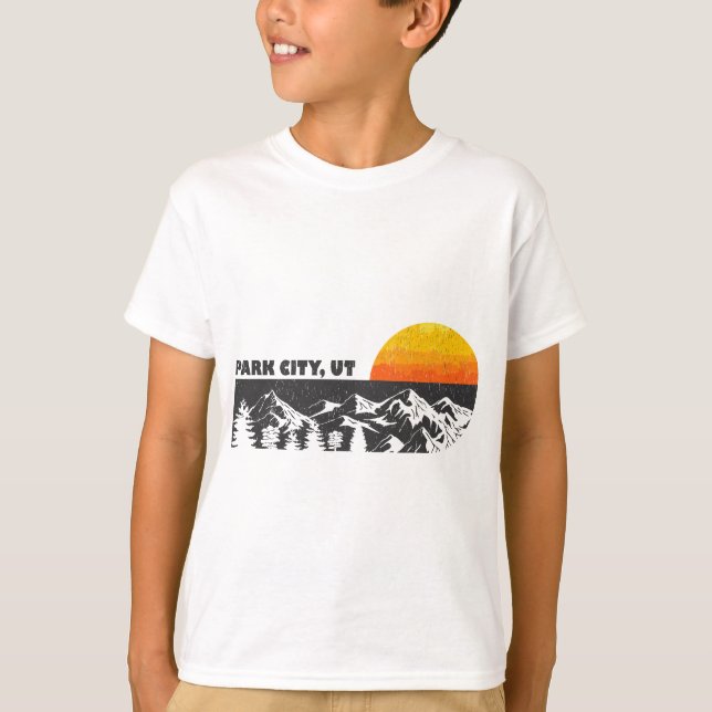 Camiseta Retro Park City Utah Mountain Sunset Winter (Anverso)