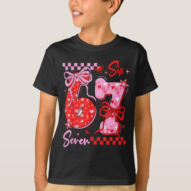Camiseta Retro Preppy Coquette Bow 6 7 Six Seven Love Valen (Anverso)