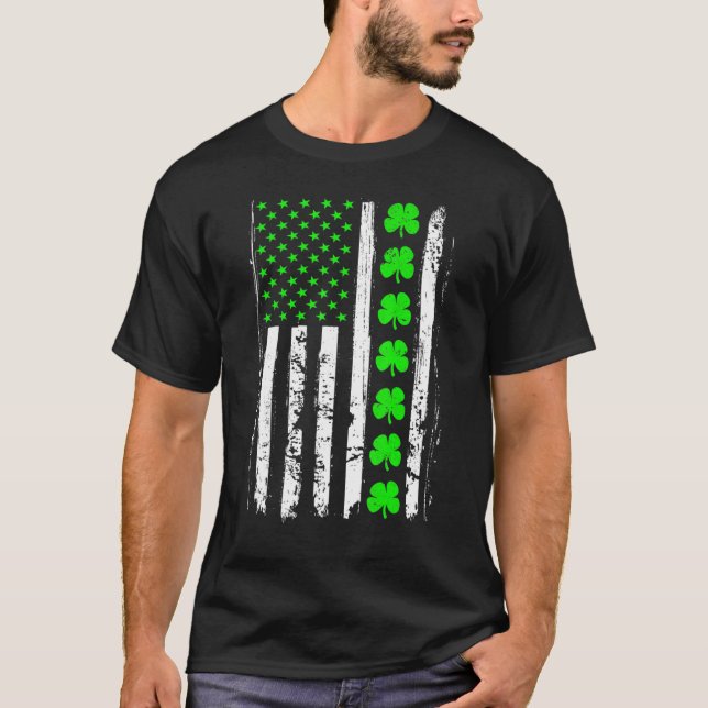 Camiseta Retro San Patrick's Day Green Irish American Flag  (Anverso)