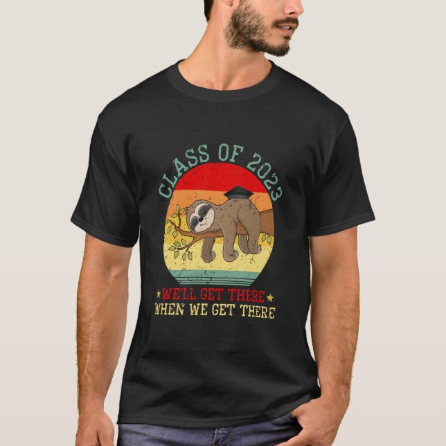 Camiseta Retro Seniors Class Of 2023 Sloth Cap Graduation (Anverso)