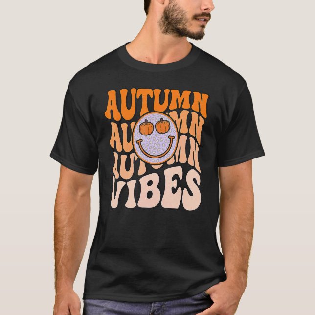 Camiseta Retro Smile Face Fall Vibes Pumpkin Autumn Thanksg (Anverso)