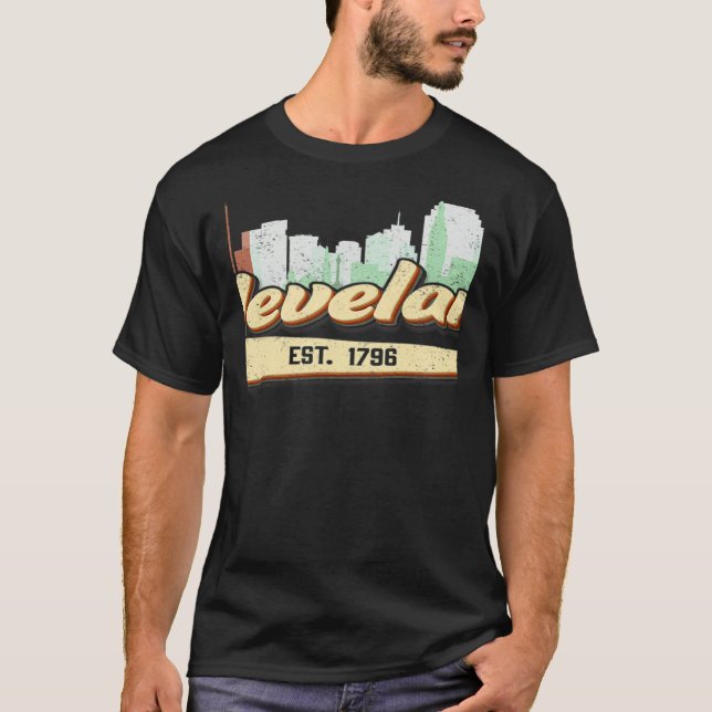 Camiseta Retro Style Cleveland Ohio Lettering With Skyline  (Anverso)