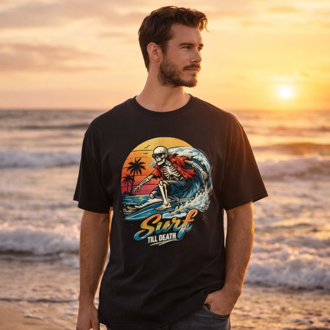 Camiseta Retro Sunset Beach Gothic Surfing Graphic (Subido por el creador)