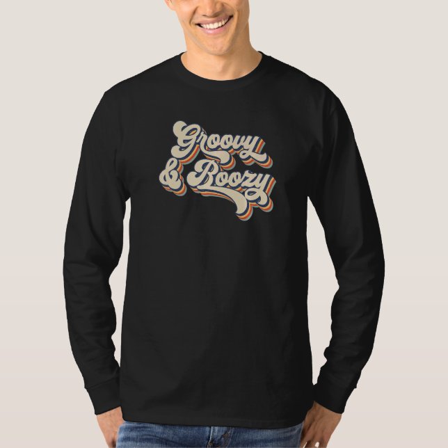 Camiseta Retro Sunset Groovy & Boozy Bachelorette Party Bri (Anverso)