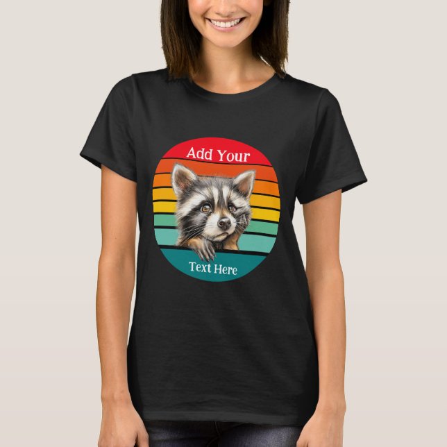 Camiseta Retro Sunset Stripes Contemplating Raccoon  (Anverso)