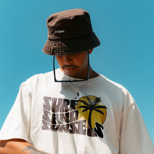 Camiseta Retro Surf Sand Sunsets Palm Tree Beach Vibes