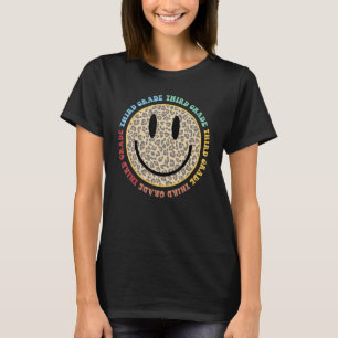 Camiseta Retro Tercer Grado Feliz Face Leopard Teacher de v