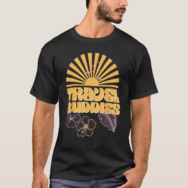 Camiseta Retro Travel Buddies Matching (Anverso)