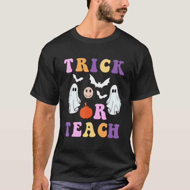 Camiseta Retro Trick Or Teach Ghost Teacher Halloween Costu (Anverso)