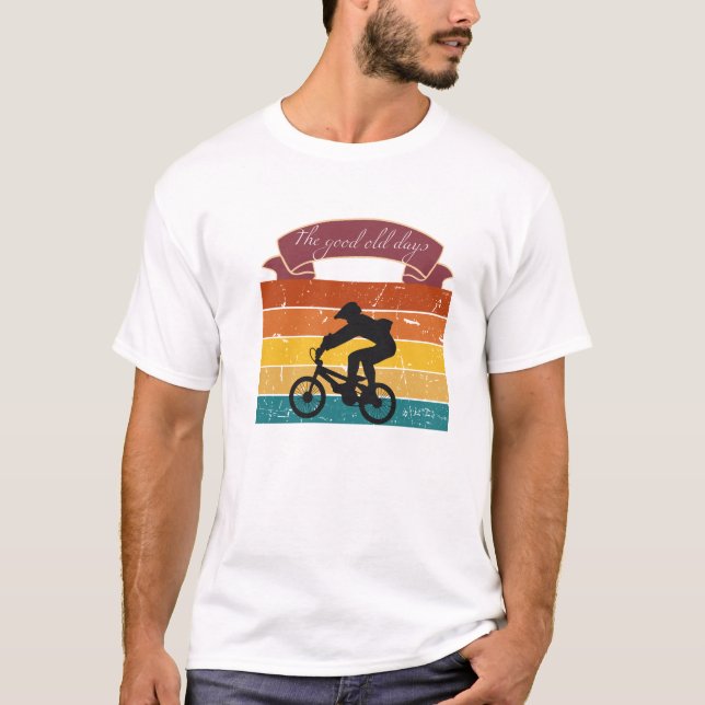 Camiseta Retro Vibes and Silhouette Rider Charm (Anverso)