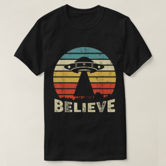 Camiseta Retro Vintage de Alien OVNI Cree