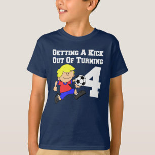Camiseta Retroceso fuera de dar vuelta al jugador de fútbo