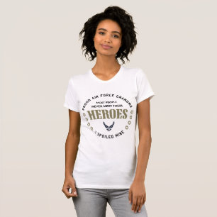 Camiseta Reunión orgullosa de la abuela de la fuerza aére