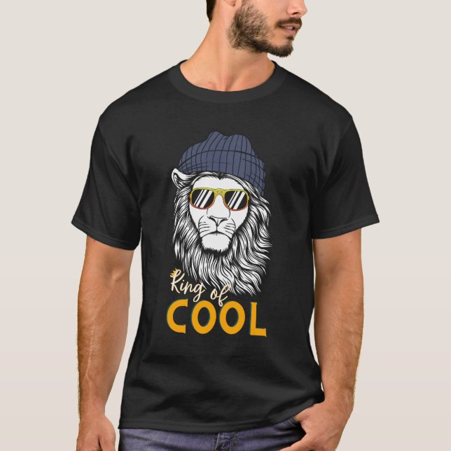 Camiseta Rey de Guay | León Super Guay con Beanie y Sun (Anverso)