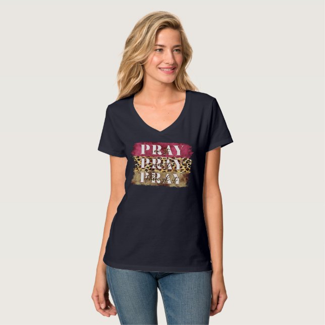 Camiseta Reza Orezándose Por Él Y Orando Por Él. (Anverso completo)