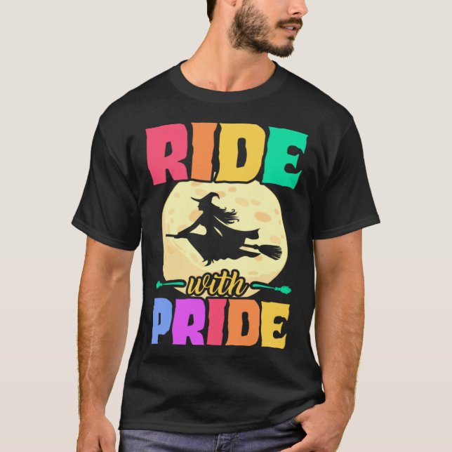 Camiseta Ride With Pride LGBT Gay Pride Halloween Party Wit (Anverso)