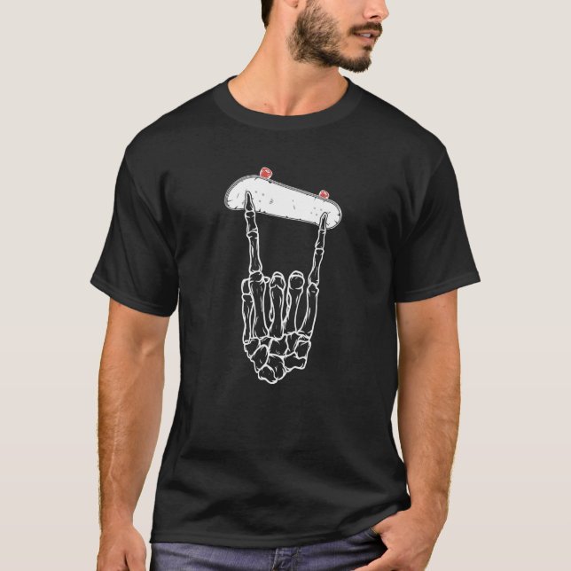 Camiseta Riding Fingerboard Skeleton Hand Rocks Premium (Anverso)