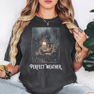 Camiseta Rincón de lectura acogedor en un día lluvioso